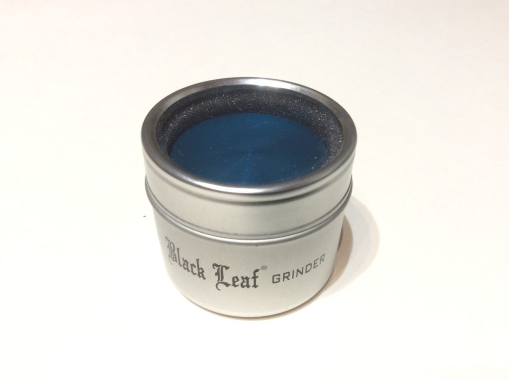 grinder black leaf bleu