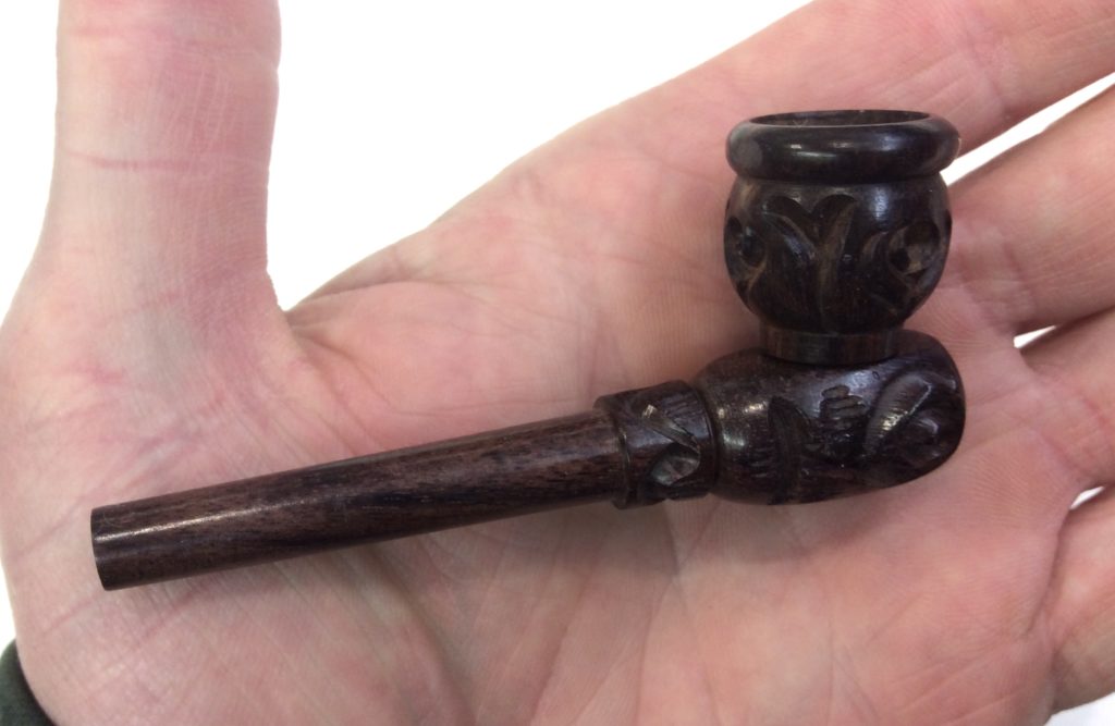 toute petite pipe en bois