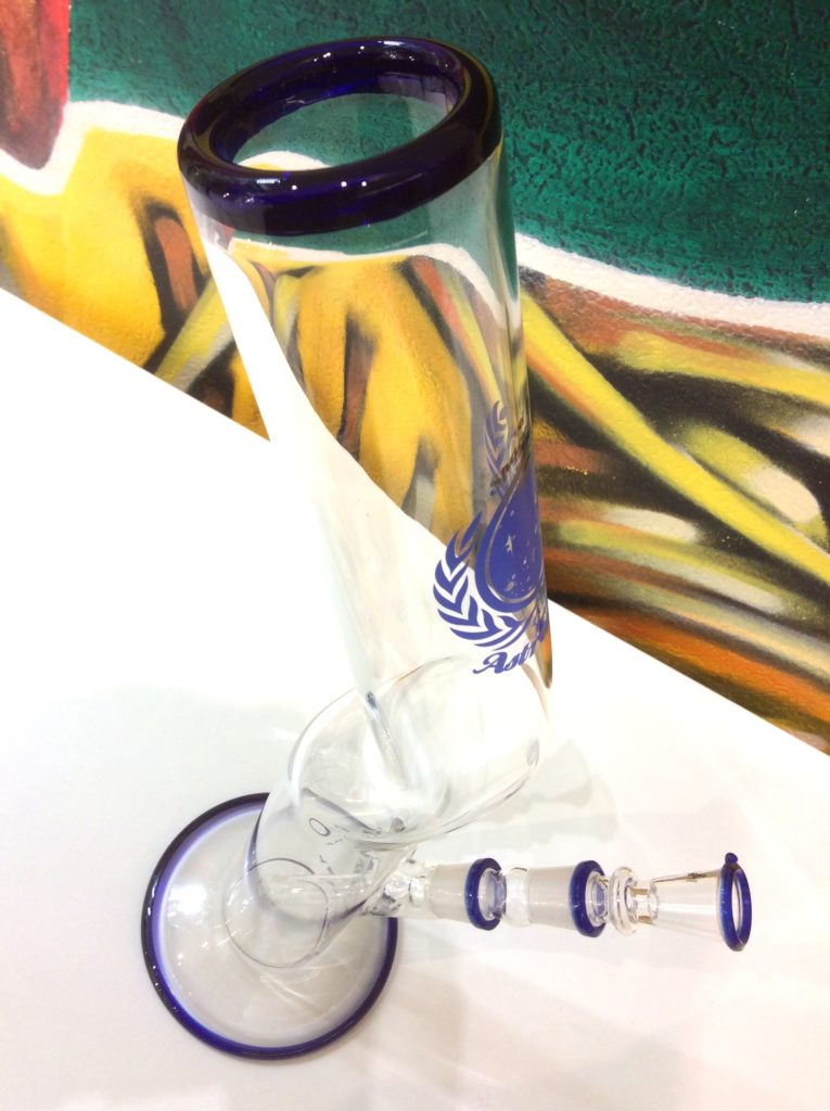 bong black leaf mercury