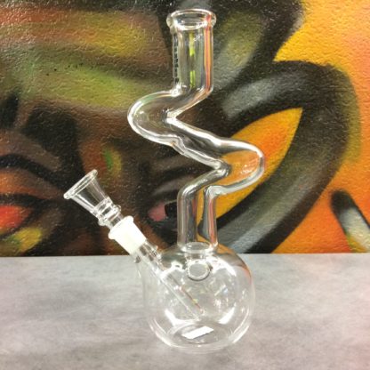 pipe a eau en zigzag