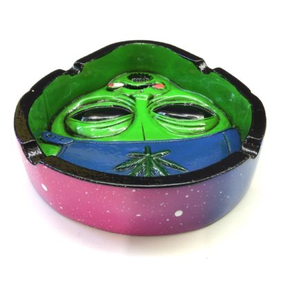 alien ashtray