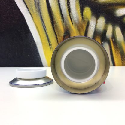 interieur cachette wd40