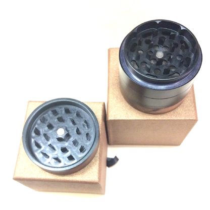 grinder metal et bois noir