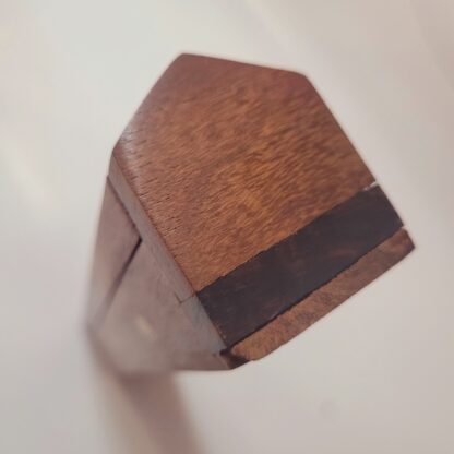 détail cache encens